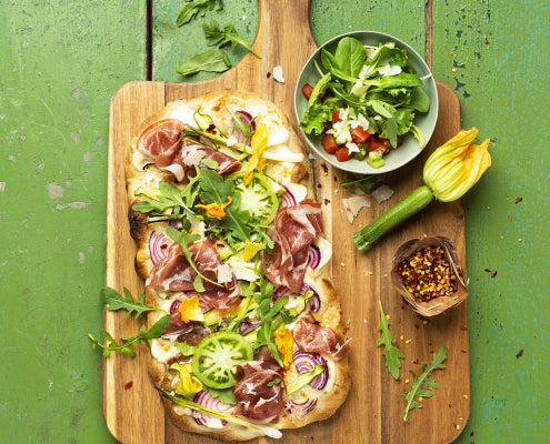 Mestemacher LA PINSA mit Zucchini und Rinderschinken